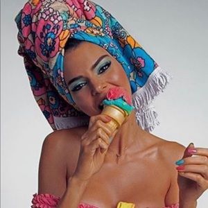 Meet your Posher, Emma